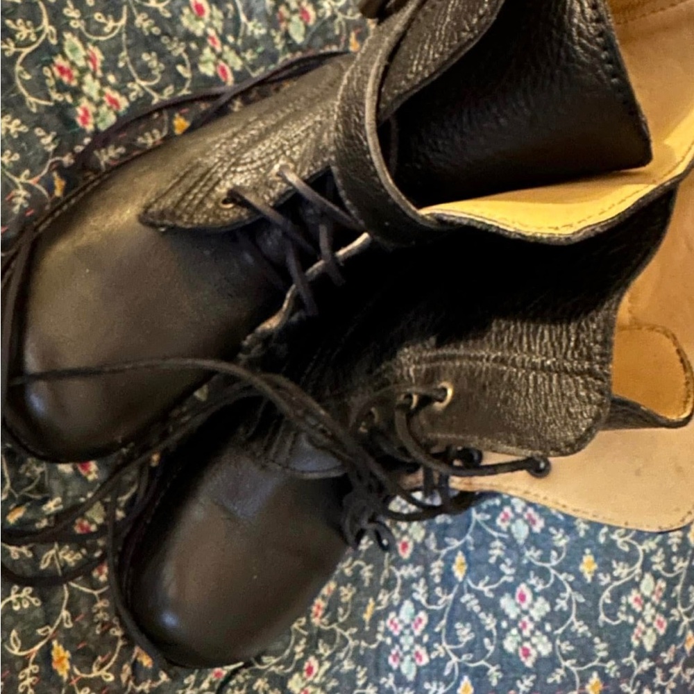 Jim Barnier Black Combat Boots with Chunky Design and Durable Sole size 9 New